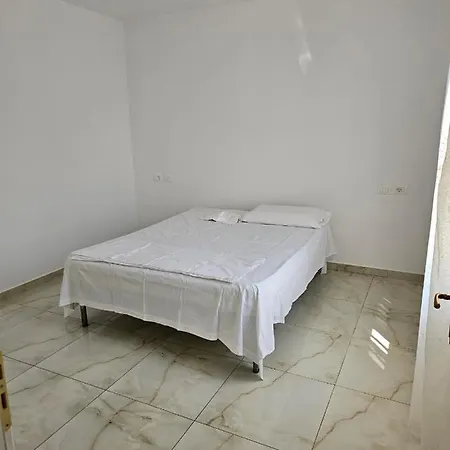 Apartment Tirana Apartment *